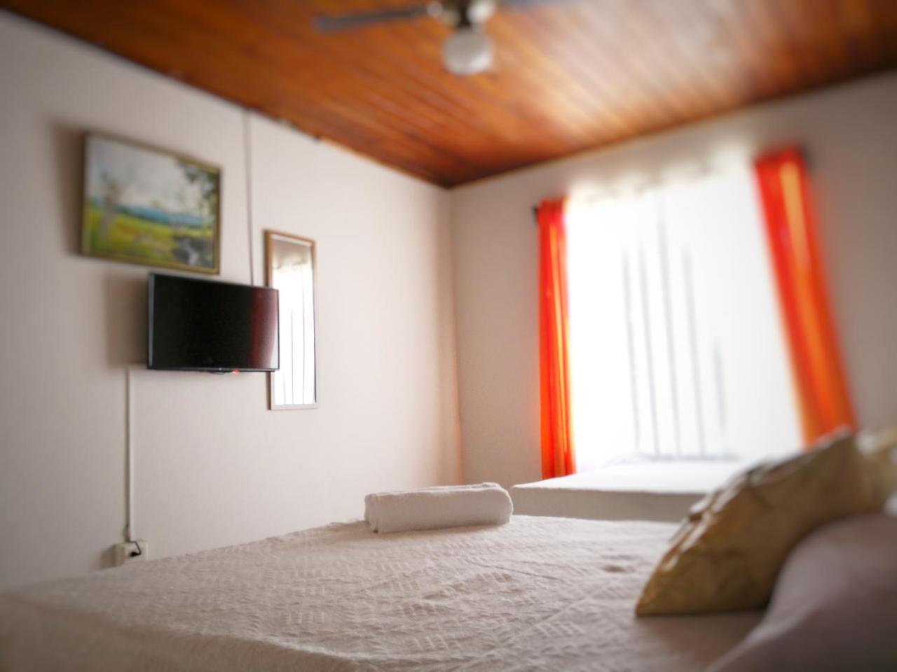 Vida Tropical Bed & Breakfast Alajuela Exterior photo