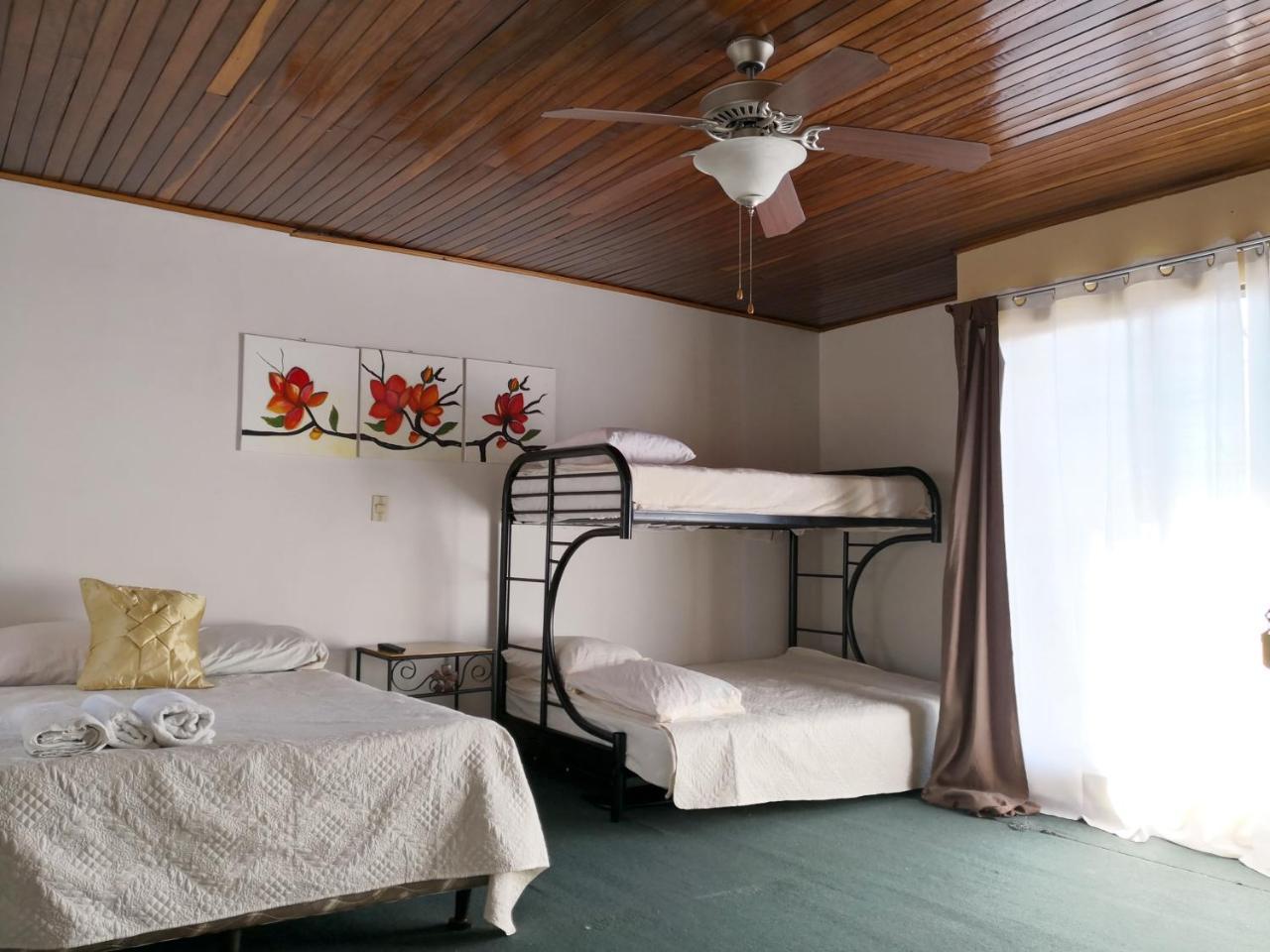 Vida Tropical Bed & Breakfast Alajuela Exterior photo