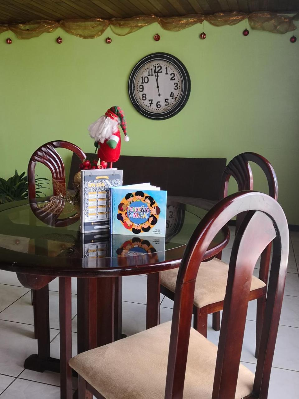 Vida Tropical Bed & Breakfast Alajuela Exterior photo