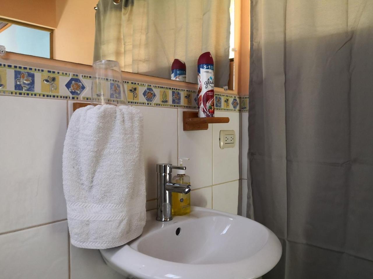 Vida Tropical Bed & Breakfast Alajuela Exterior photo